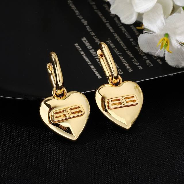 P50 Original Balenciaga earrings, new metal stud earrings, identical to those in