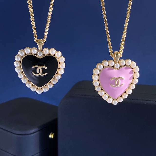 Xn92 P70 Chanel European and American style pearl heart-shaped enamel heart pend