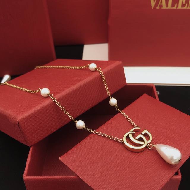 P70, serial number Gxl0060, Gucc* latest double G pendant pearl necklace, same b