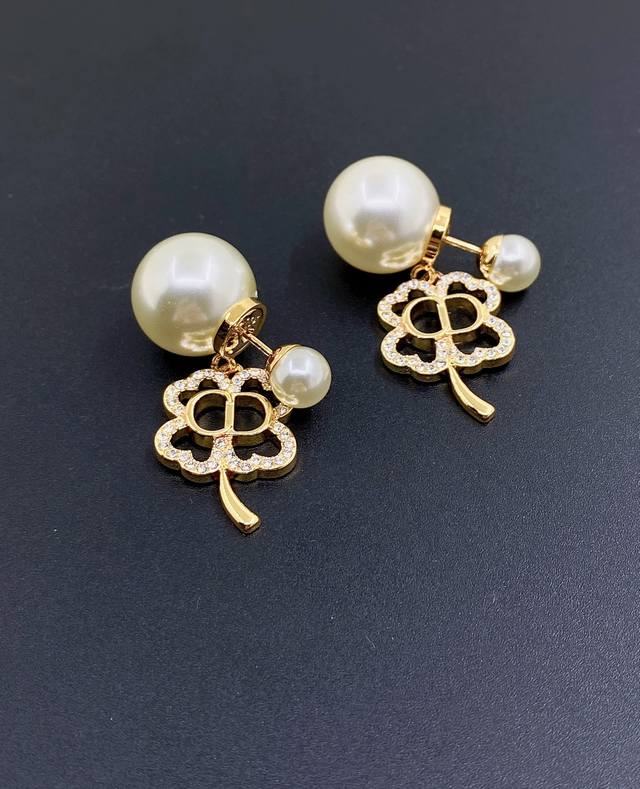 P70 Daor latest style pearl Cd flower earrings, consistent with batch Z, brass m
