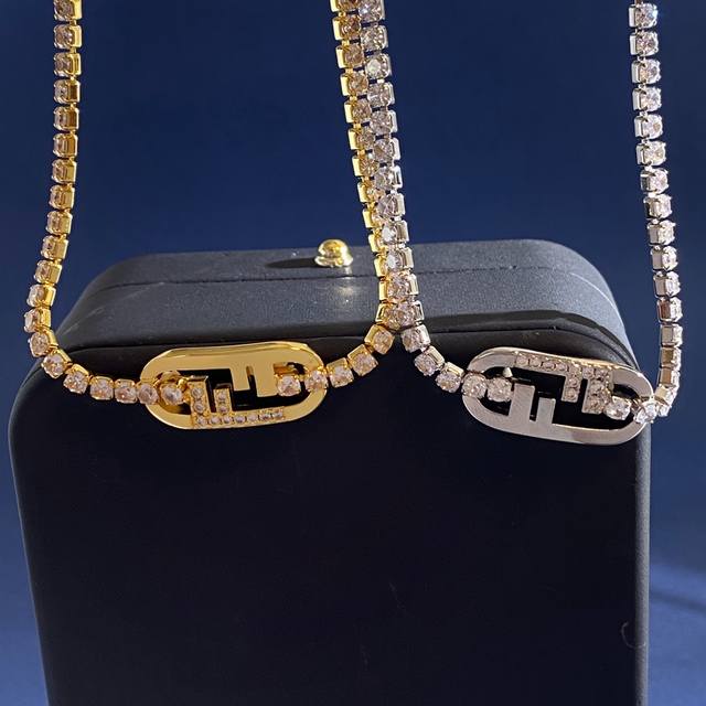 Necklace Fd92 P80 Fendi New European and American Trendy Light Luxury Geometric