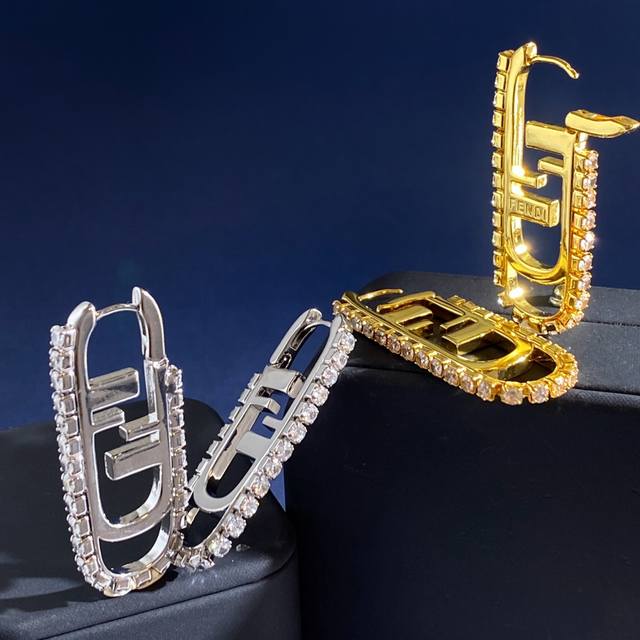 Fd92 P70 Fendi New European and American Trendy Light Luxury Geometric Oval Smoo