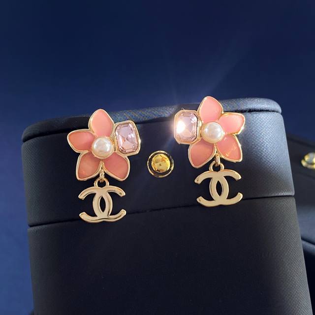 Xn92 P70 Chanel Miniature Style, Gentle and Sweet Pink Droplet Flower Earrings w