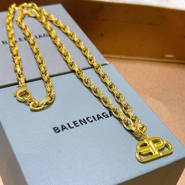 P160 Original Balenciaga Necklace, New Arrival. This Balenciaga necklace feature