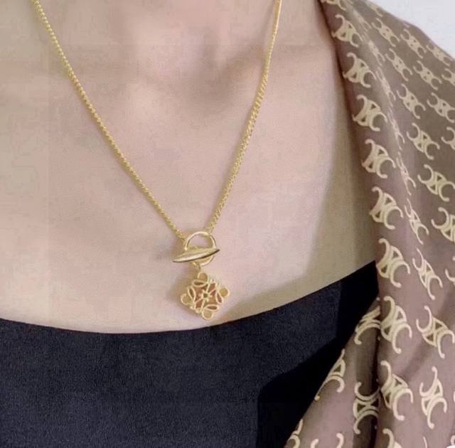 P60 This Loewe necklace, a hot seller, boasts truly impressive and artistic desi