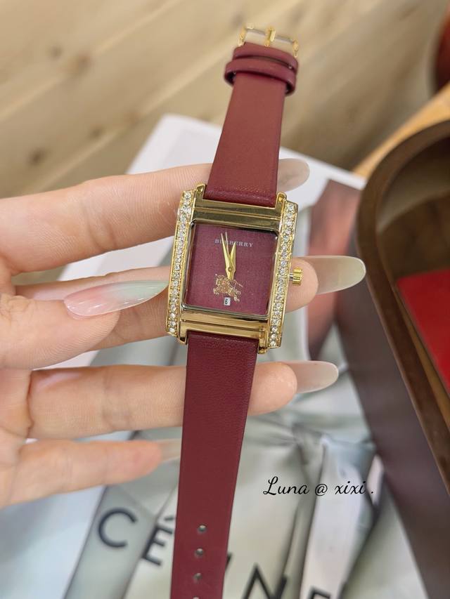 200 Burberry, a British-style watch. It's a great "calling card" showcasing a wo 200 Burberry, a British-style watch. It's a great "calling card" showcasing a wo
