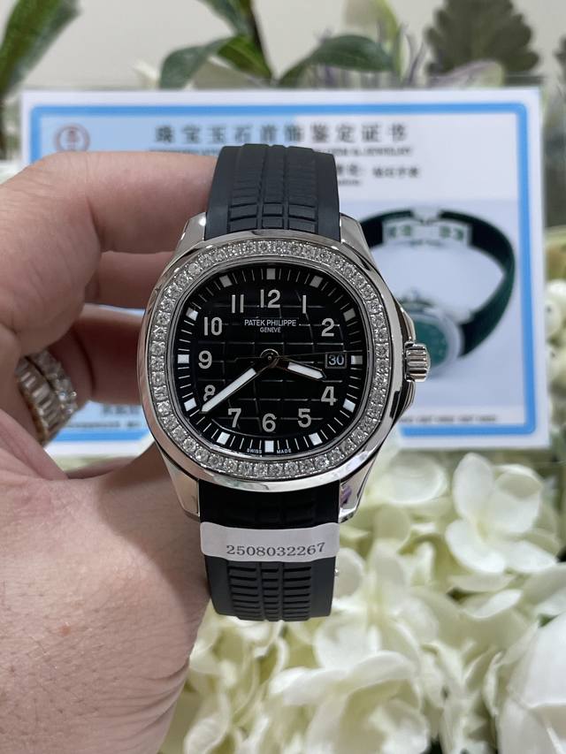 Custom-made genuine diamond version of the Pp6850 "Grenade" watch. Bezel set wit