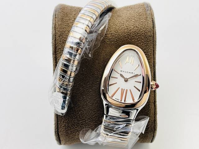1630 Bulgari Serpenti series watch! The case features a unique triangular design