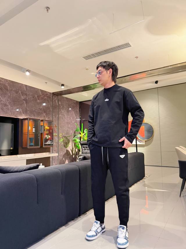 p230 Prada 2026 Spring/Autumn New Casual Pants! Available simultaneously on the