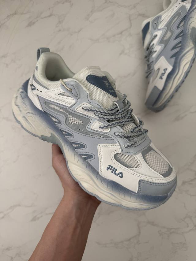 260 合作私 Fila Fusion 斐乐潮牌 时尚潮流休闲运动板鞋 纯原版本 鞋面设计理念源自于历史篮球鞋款Smash 从其复古鞋面提炼元素 结合板鞋鞋底做 260 合作私 Fila Fusion 斐乐潮牌 时尚潮流休闲运动板鞋 纯原版本 鞋面设计理念源自于历史篮球鞋款Smash 从其复古鞋面提炼元素 结合板鞋鞋底做