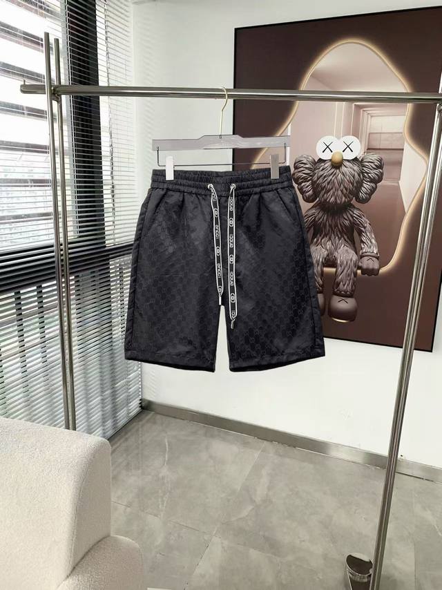 p210 Gucci 2026 Summer New Men's Casual Shorts, complete with all three labels.