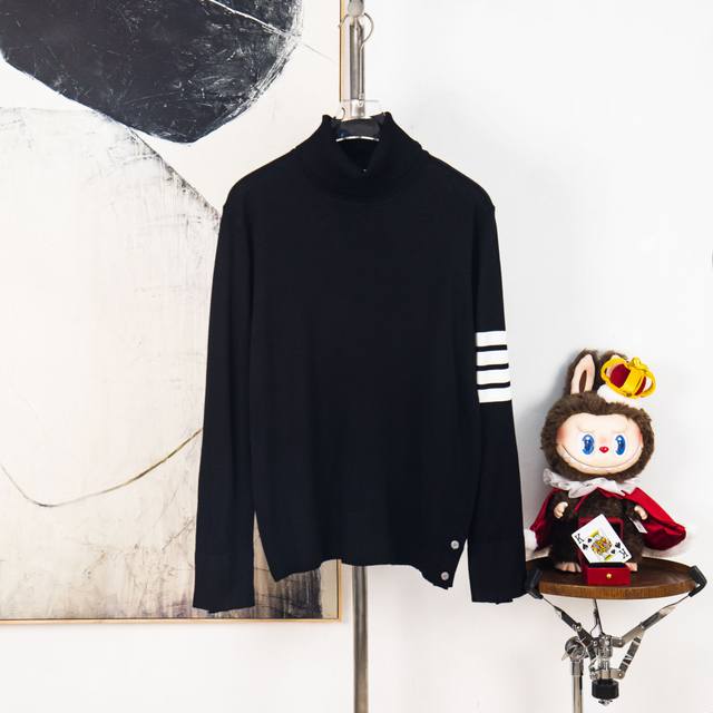 p190Zp [Exclusive Supply] Thom Browne Long-Sleeve Turtleneck Sweater A classic T