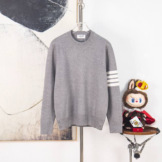 p200Zp [Exclusive Supply] Thom Browne Waffle Crew Neck Sweater. A classic Tb fou