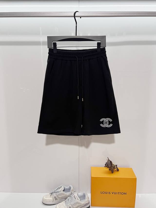 120 Chanel 香奈儿 2026Cc 品牌 经典 轻奢主义 简约款 纯色 图案 字母刺绣Logo 男女日常通勤穿搭必备 休闲短裤 套装 定制毛圈面料 内包