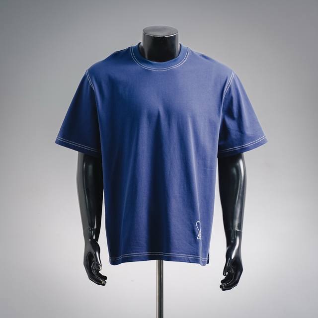 160 Ami paris 26Ss 明线缝线爱心刺绣短袖 Ami是设计师本人名字的缩写，在法语里是 朋友 的意思最初愿景是为身边的朋友们设计日常生活中简约而有