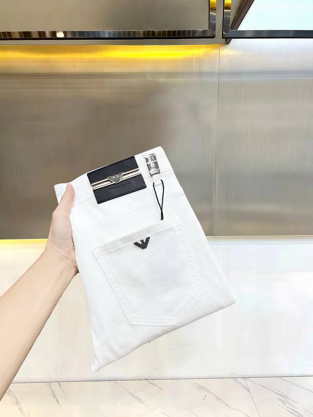 主推.新款.长期有货 p270 阿玛尼 高品质 2025官网高端新品原单少数帅爆牛仔裤，百分百原单 百搭神器！今年最新流行的风格设计款式，采用进口棉花制作成的单