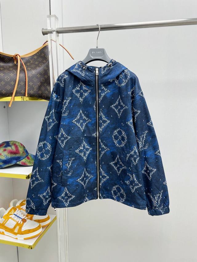 p440 1V Louis 2026 Spring New Arrival All-over Letter Monogram Logo Trench Coat