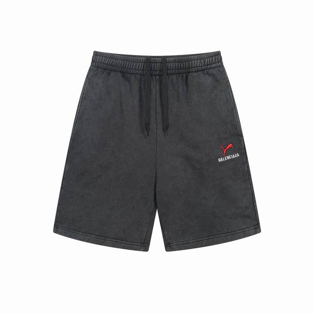 210 Balenciaga 巴黎世家 26Ss 巴黎联名puma系列刺绣做旧洗水短裤 前面左侧刺绣Logo。 Ss25最新款。第一时间研发，巨别市场通货。欢迎