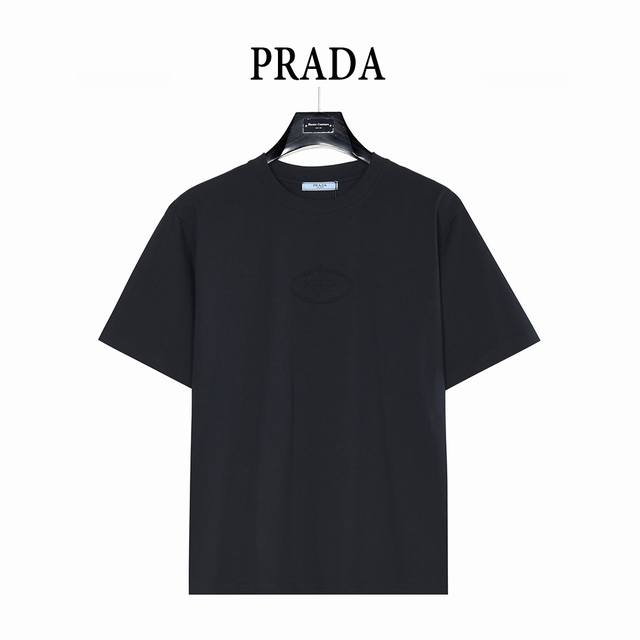 160 prada 普拉达 胸前浮雕压花徽标暗纹短袖T恤 面料采用高克重260G重精梳棉，定制1:1螺纹，面料舒适亲肤无异感， 专柜定制面料 透气舒适度高 细节