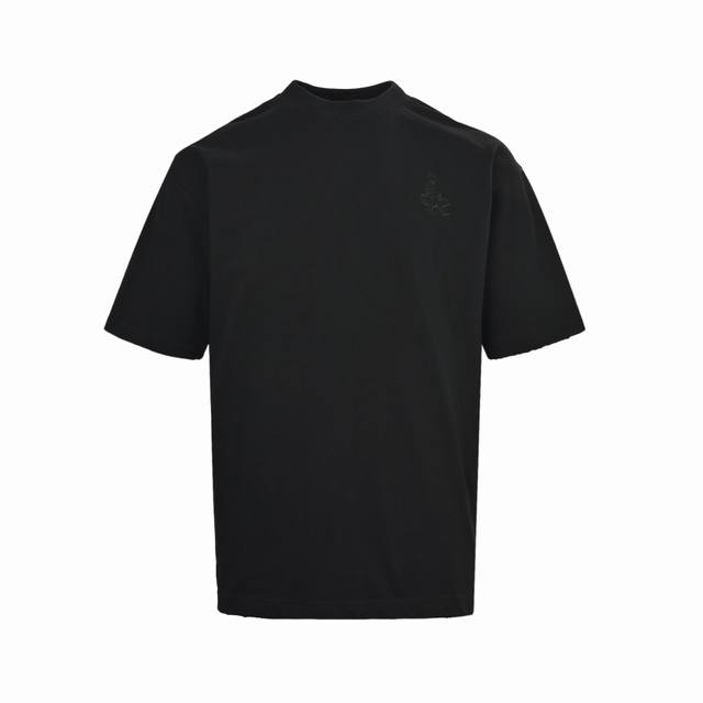170 prada 普拉达 26Ss 小人刺绣贴布字母水洗短袖 今年大火的普拉达太了 前幅胸口进口三角标选用Zp材料 1:1还原摸起来顿手 阻力大 区别市场非常