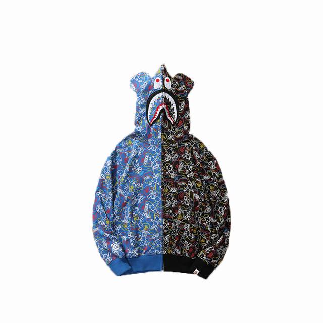 上新 310 高版本 Bape 暴力熊联名款黑蓝拼色单帽卫衣 形象让你成为最靓仔 官网发售款｜超级推荐｜超人气单品 亮点满满 秋冬宽松连帽卫衣 不起球不变形 原