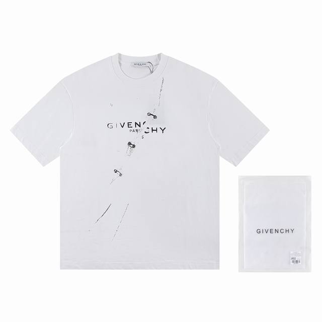 210 高版本Givenchy 纪梵希 错位字母印花短袖T恤，采用32支240G双纱纯棉面料 舒适透气 程度刚刚好 领口同缸1X1螺纹、无色差、定位裁剪、Ove