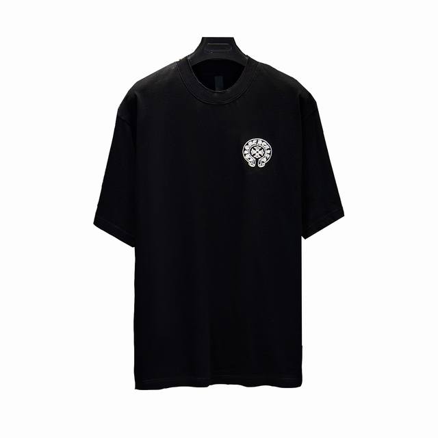 210 遇热遇光变色 Chromehearts 克罗心 26Ss 重工做旧磨破中空绣温感变色短袖 采用32支双纱 260克重面料 进口针织针梳棉进行制作，厚度适