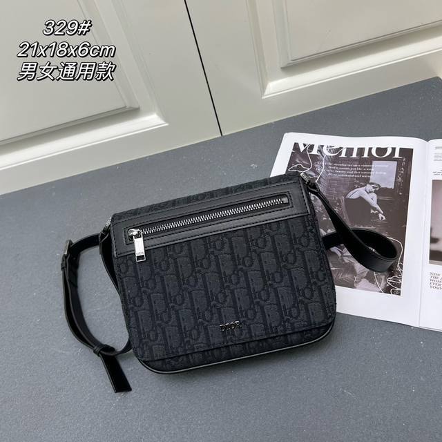 640p This top-quality original Dior men's bag is a new addition to the Fall 2024