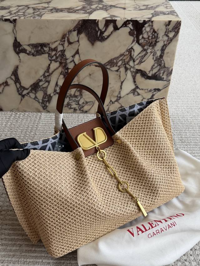 400 Valentino, a hot-selling item from the boutique. Playful and unique, it look