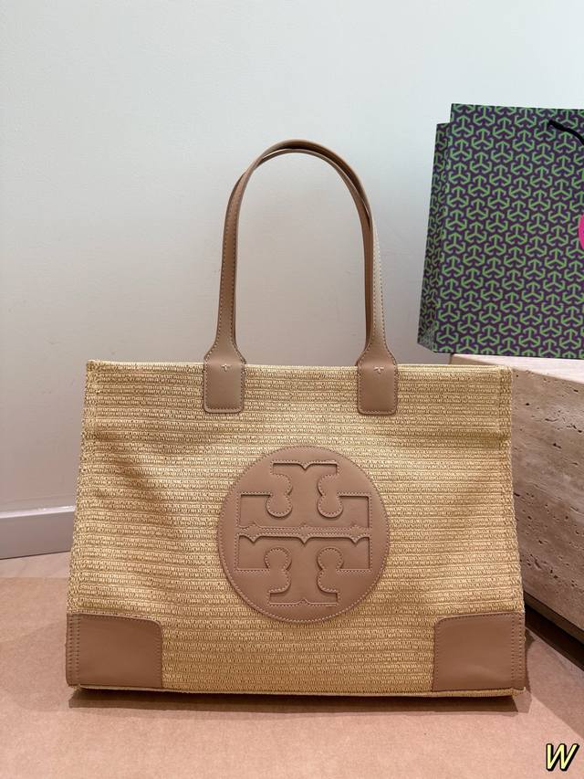 480 Authentic Tory Burch Tote Bag. Simple yet distinctive. Extra-large capacity,