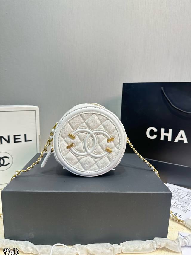 p230 Gift Box Packaging Chanel 19 Bag Caviar Round Crust Chain Shoulder Bag Such p230 Gift Box Packaging Chanel 19 Bag Caviar Round Crust Chain Shoulder Bag Such