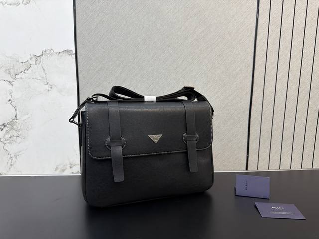 p340 Prada Leather Flap Messenger Bag Shoulder/Crossbody Bag. Actual product pho