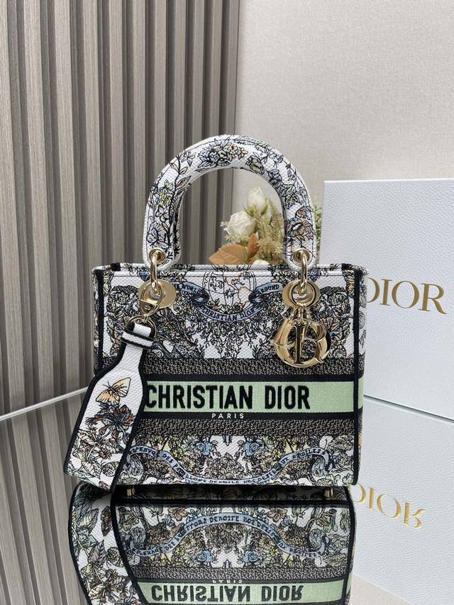 Dior Lady Dior Embroidery p490 Green Floral Five-Quarter Embroidery Lady Dior L