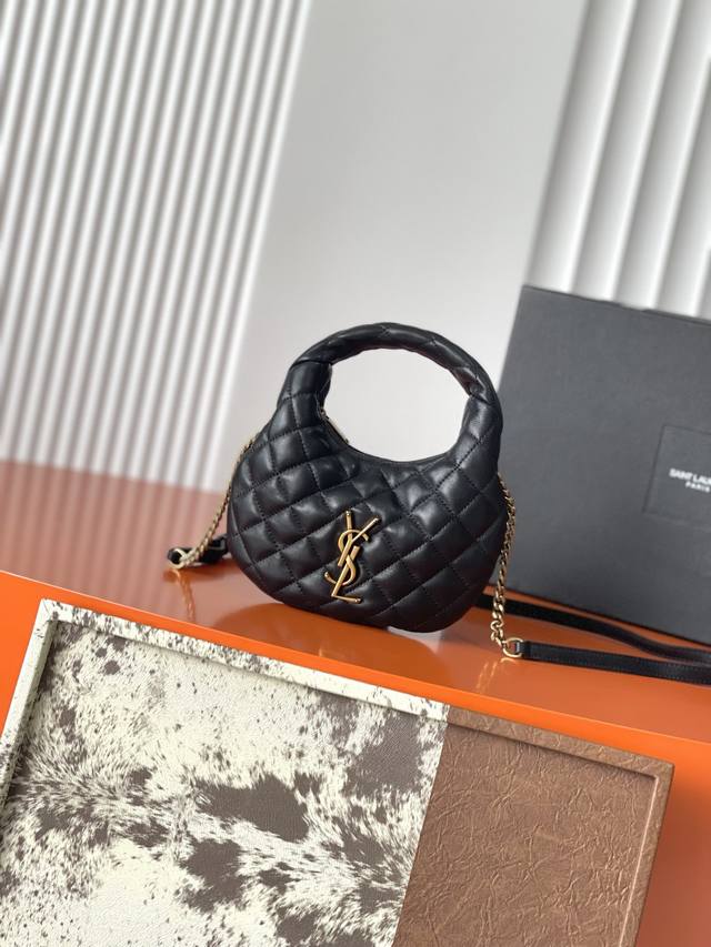 p600 Black lambskin YSL Icari No mini lambskin handbag with gold accents. Made o
