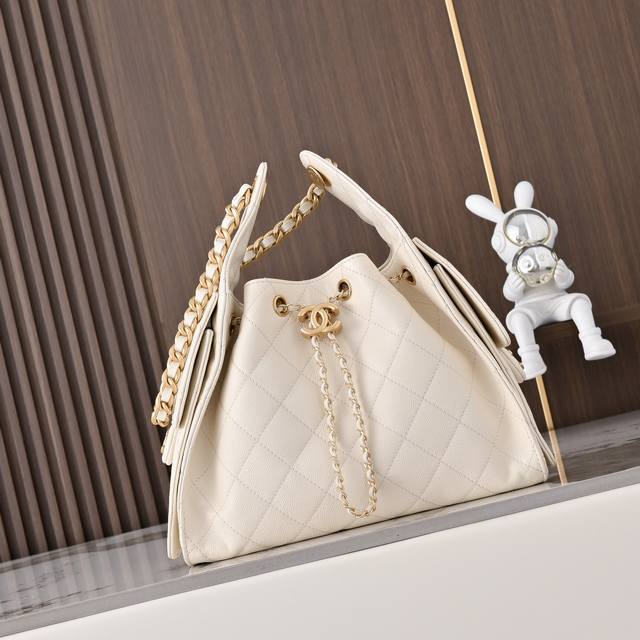 p750 Small Multi-Pocket Hobo Bag in Light Apricot This bag was incredibly popula