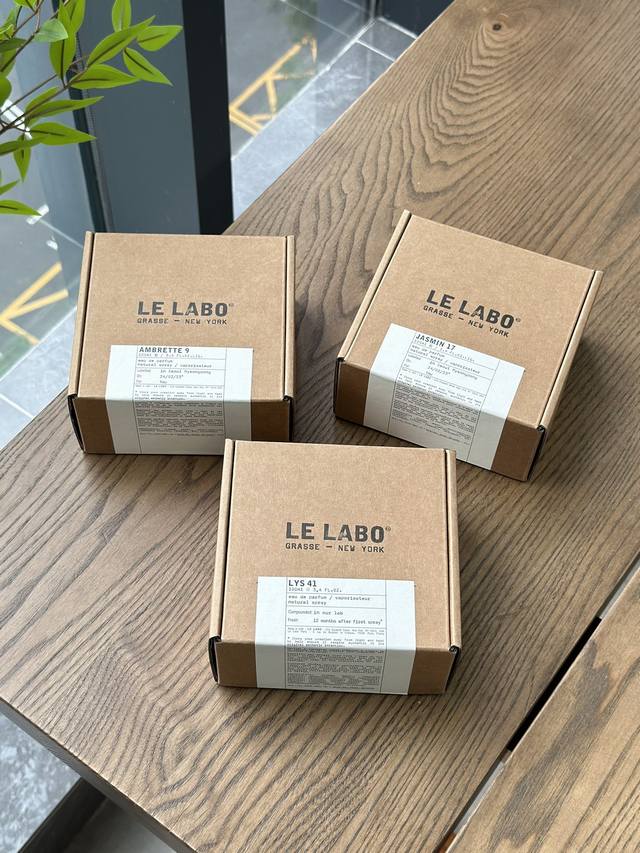 110原单品质 Lelabo”是一个很精准抓住当代高消费年轻人心理的品牌，独特的香调，工业风半实验室感是它的特征。今天为大家挑选了三款不踩雷的香型！任大家喜欢