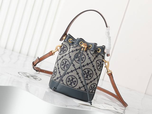 310 Small Original Quality New Product. Note the details: Tory Burch Monogram Su