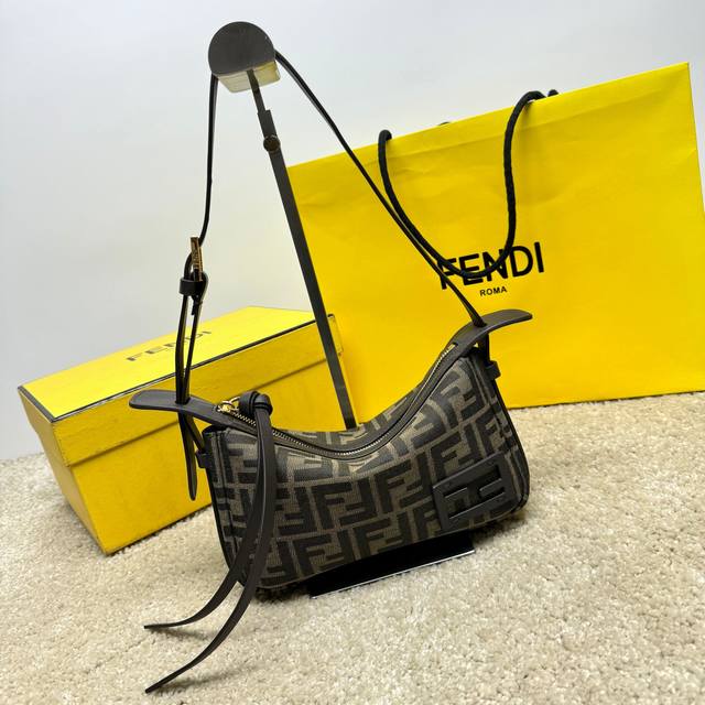 640 Small Simply Fendi Handbag, a soft shoulder bag that debuted at the Fall/Win