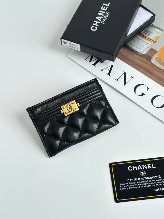 90 has arrived! The imported quilted pattern is very stylish and timeless! The v 90 has arrived! The imported quilted pattern is very stylish and timeless! The v