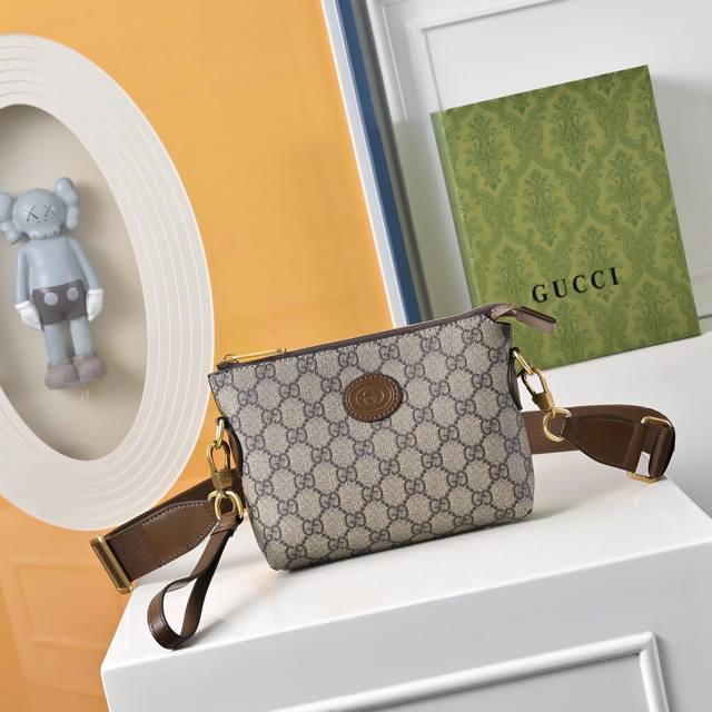 240 New Gucci shoulder bag, same style as in boutiques. Gucci Ophidia shoulder/c