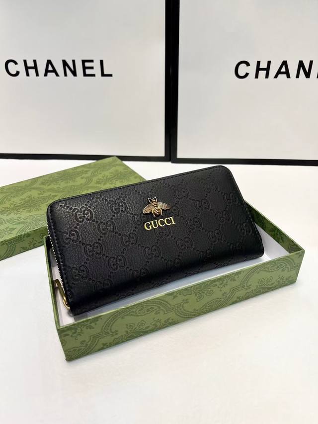 130. Black. Size 21X11. Gucci new men's clutch bag, made of original top-grain c