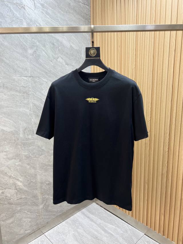 p200Balenciaga 巴黎世家 2026年春夏新品上新 三标齐全 重工手绘刺绣工艺 纯圆领短袖T恤 码数：S-Xxl 175 140建议M
