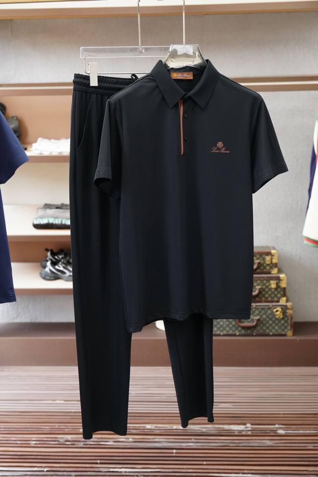 p420 新品 Lp速干套装Ss春夏新品套装polo短袖+卫裤进口四面弹力速干面料,内里包边走线均匀细致,密而不乱彰显大厂做派。面料,柔软细腻,挺阔舒适。细腻好 p420 新品 Lp速干套装Ss春夏新品套装polo短袖+卫裤进口四面弹力速干面料,内里包边走线均匀细致,密而不乱彰显大厂做派。面料,柔软细腻,挺阔舒适。细腻好