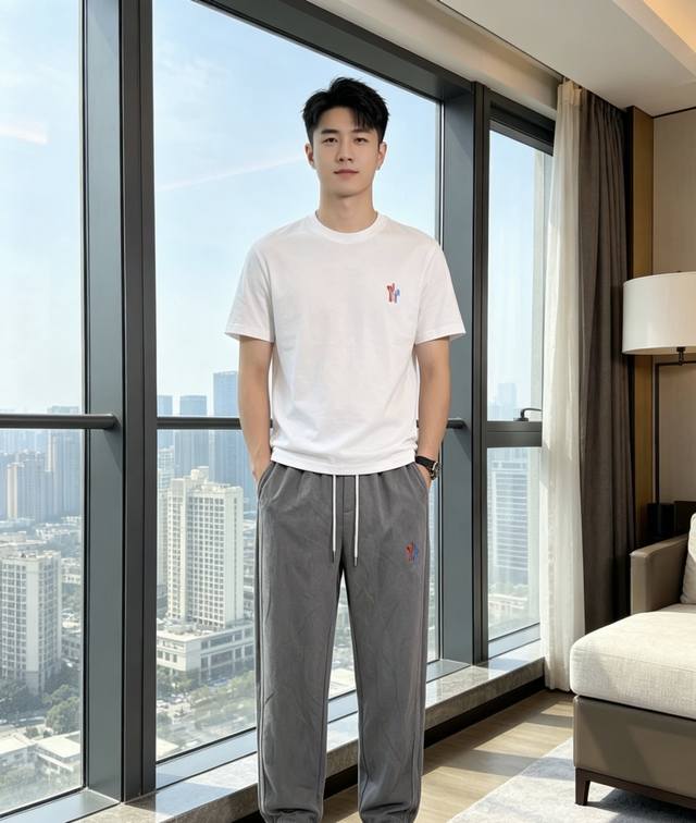 p270 Moncler. 2026 Spring/Summer New Arrival. High-quality, fashionable casual t p270 Moncler. 2026 Spring/Summer New Arrival. High-quality, fashionable casual t