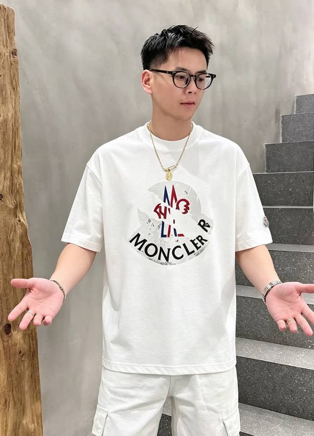 p210. Moncler Genius R series printed T-shirt, unisex summer color recommendatio