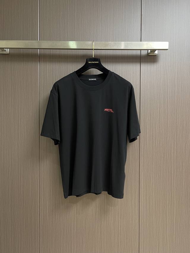 230 Balenciaga 2026Ss新款印花短袖T恤，成衣洗水，设计感十足 ，面料采用巴黎Zp定织定染全棉双纱、克重260克，布面干净．布纹清晰，柔软舒适