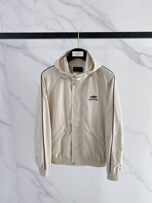 p430 Balenciaga 巴黎世家26新款春装夹克发布新品、全身提花面料，面料全部采用定制定染的工艺，单单面料都要耗时20天，大厂出品，质量绝对的保证.