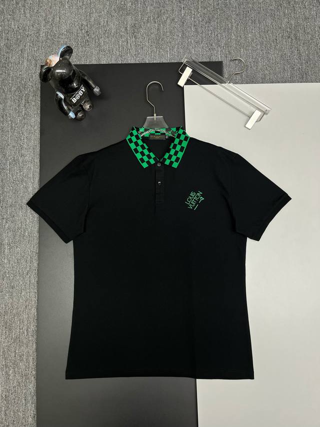 p140 Lv 路易威登 别针刺绣新款polo衫 原版面料 官方同款 采用210克丝光珠地棉，定制 同缸染面料 手感非常舒服爽滑 版型挺阔有型 一线品牌代工厂p