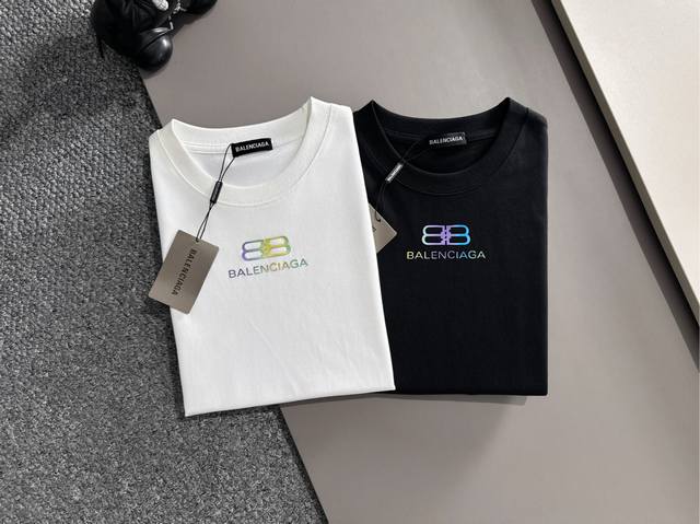 p160Balenciaga 巴黎世家 2026春夏新品 三标齐全 圆领纯棉短袖T恤 好货不用过多介绍 看细节 专柜码数：M-Xxxl 175 140建议L