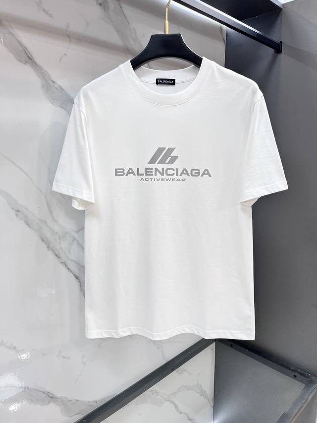 p200 巴黎世家 2026春夏Activewear镭射标识印花短袖T恤，新潮帅气的限量美款中裁短T,细节品质一如既往.凹造型必备的时尚单品,廓形感独一无二.G